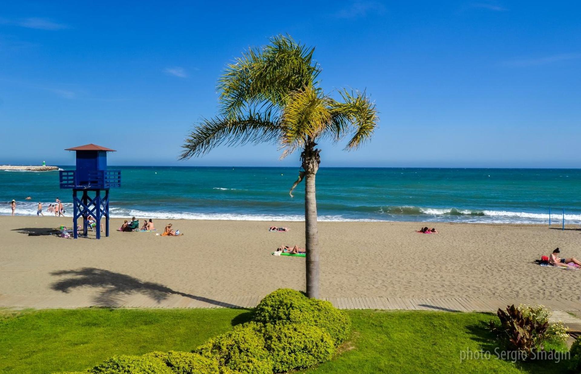 Benalbeach 1010 - Vista Al Mar - Piscina Todo El Ano - Primera Linea De Playa Benalmádena Buitenkant foto